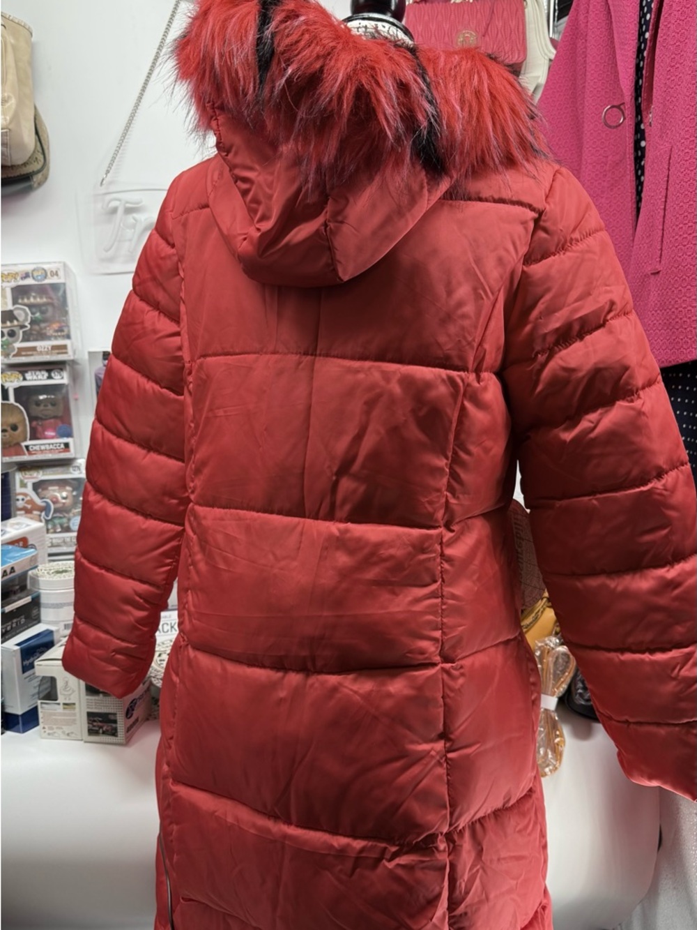 Red Puffer Coat with removable Faux Fur Trim - Women Top/bottom zip with pocket - Picture 4 of 17
